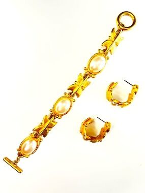 Carol Dauplaise Gilt Butterfly Bracelet + Earrings Set